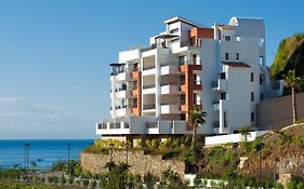 Stunning 2 bedrooms apartment .Garage & WiFi